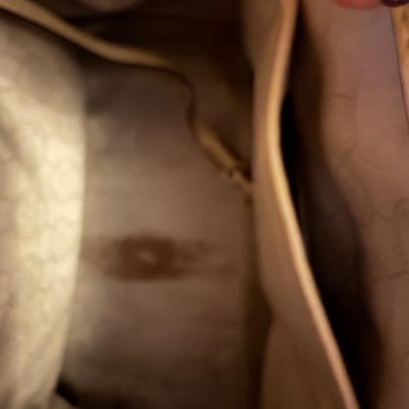 Michael Kors Tan and White Color Block Sutton Bag Set - Picture 9 of 9